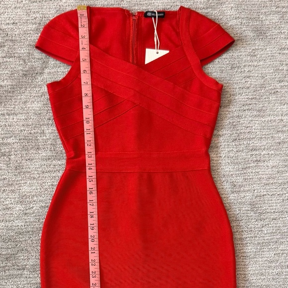 NWT Bella Barnett Bodycon Red Midi Dress Womans SZ. 6 Bandage Dress Holiday - Picture 13 of 14